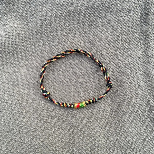 Vòng tay may mắn 3